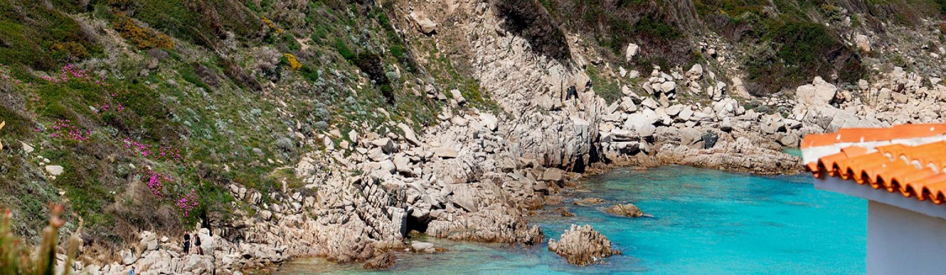 3 Camere da Letto, 5 Stanze, Appartamento, Affitto case vacanza, 1 Bagni,  50 mt. dalla spiaggia rena bianca smpia veranda con vista mare ID Annuncio 1157